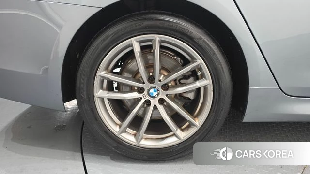 BMW 5 Series (G30) id 4385069 из Кореи 32