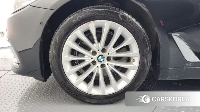 BMW 5 Series (G30) id 3368478 из Кореи 15