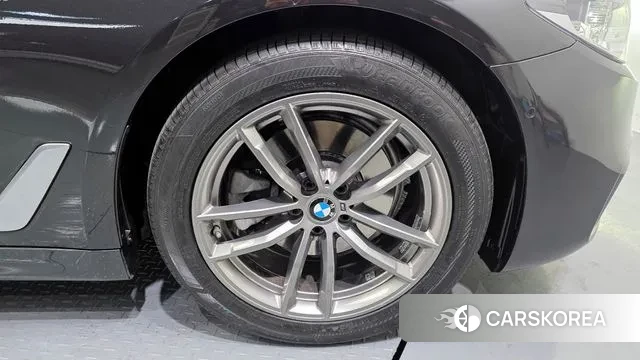 BMW 5 Series (G30) id 3677630 из Кореи 15