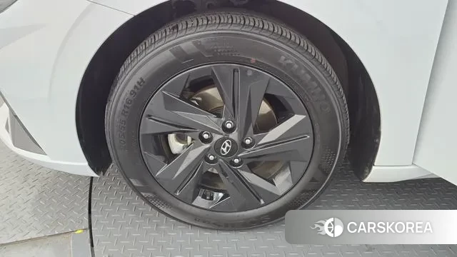 Hyundai Avante Hybrid (CN7) id 3472765 из Кореи 15