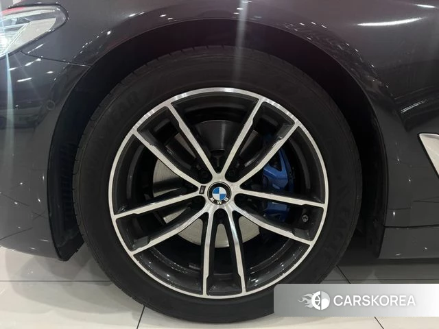 BMW 5 Series (G30) id 4427834 из Кореи 13