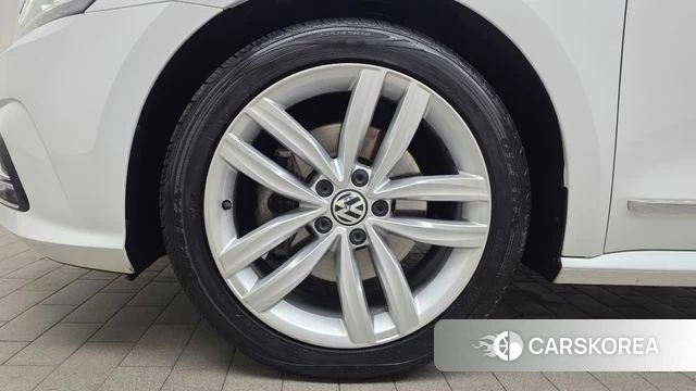 Volkswagen The New Passat id 4447685 из Кореи 15