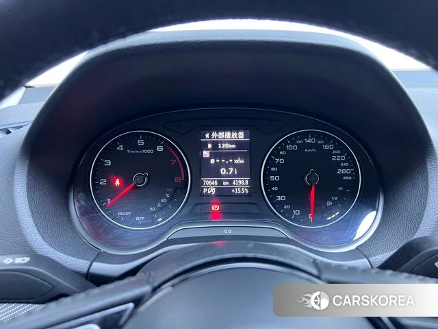 Audi Q2L id 3869616 из Китая 15