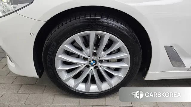 BMW 5 Series (G30) id 3692062 из Кореи 15