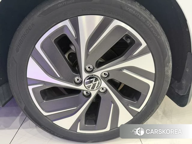 Volkswagen Bora id 4199051 из Китая 15