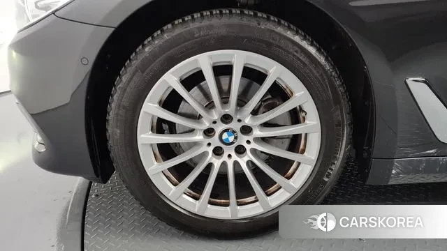 BMW 5 Series (G30) id 3422749 из Кореи 15