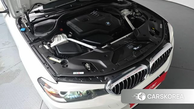 BMW 5 Series (G30) id 4573914 из Кореи 29