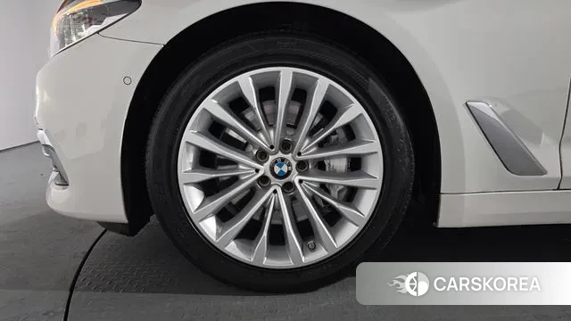 BMW 5 Series (G30) id 3494414 из Кореи 15