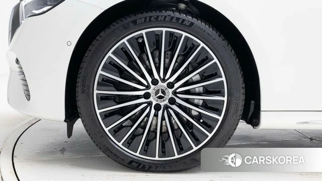 Mercedes-Benz E-Class W214 id 4248213 из Кореи 14