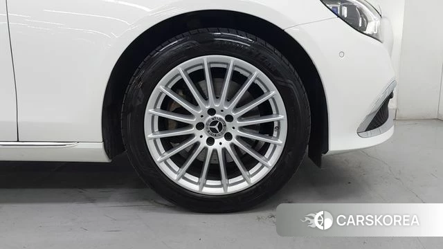 Mercedes-Benz E-Class W213 id 4528261 из Кореи 15