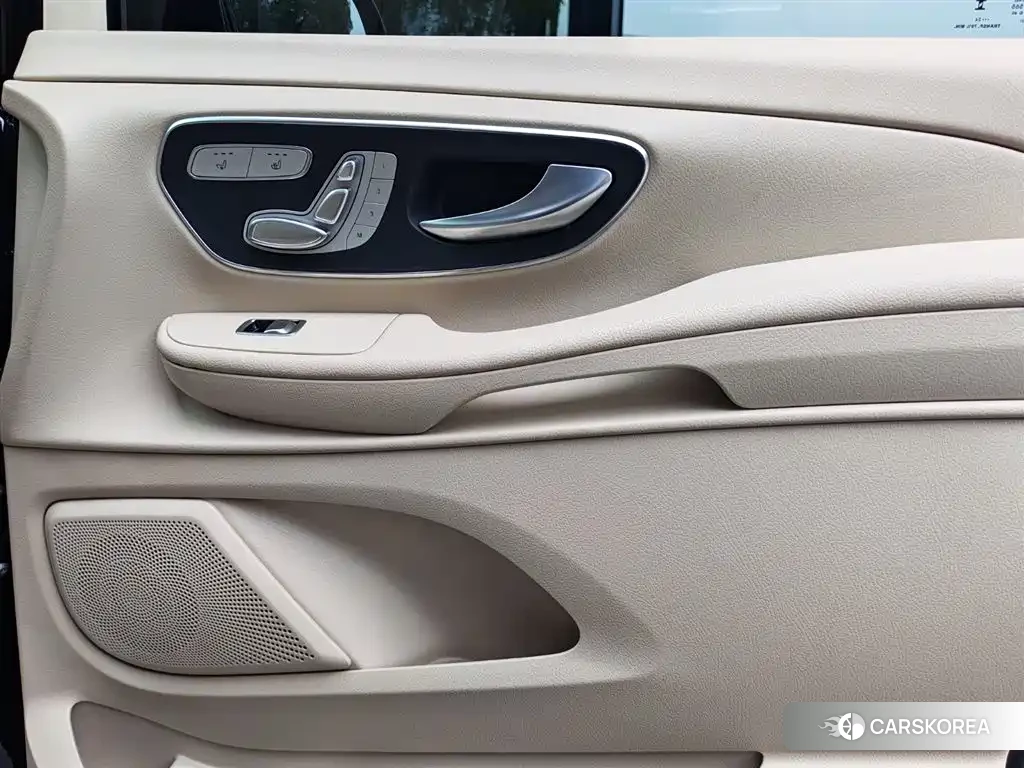 Mercedes-Benz V-Class id 4548158 из Китая 26