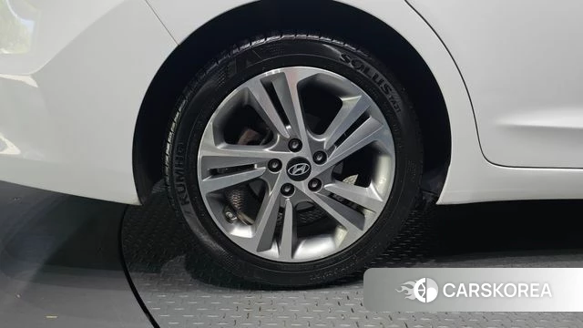 Hyundai Avante AD id 4662932 из Кореи 15