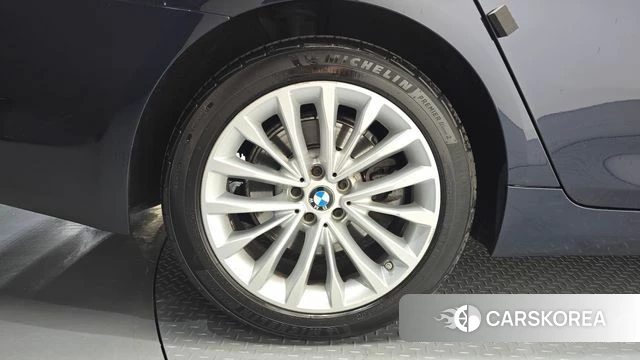 BMW 5 Series (G30) id 4416769 из Кореи 27