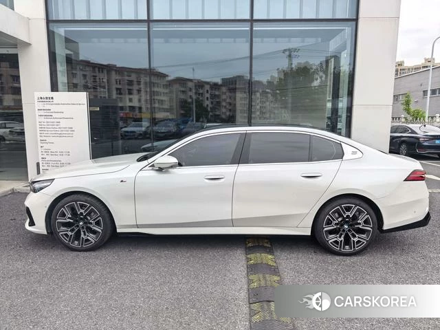 BMW 5 series id 4300971 из Китая 9