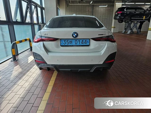 BMW i4 2024 Белый из Кореи, фото 5