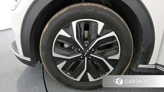 Kia EV6 id 3696987 из Кореи 15