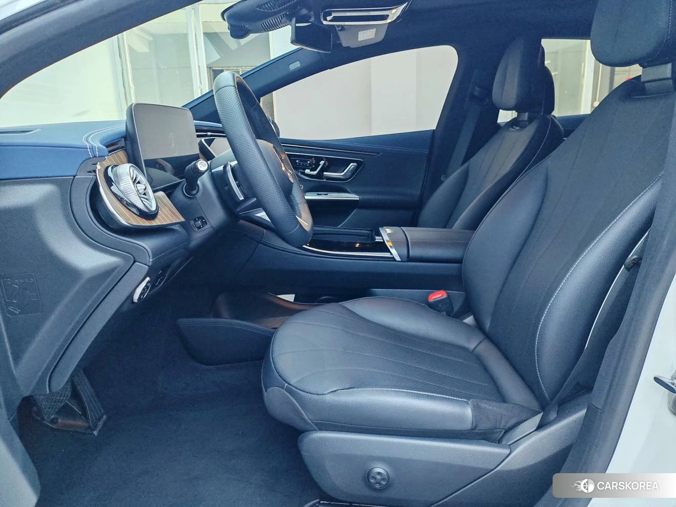 Mercedes-Benz EQE 2022 Белый из Китая, фото 5