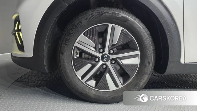 Kia The New Niro id 4310553 из Кореи 25