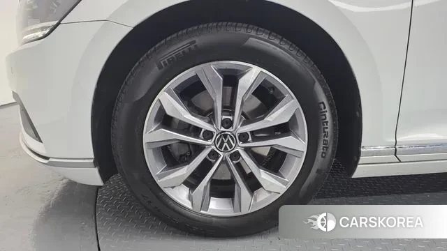 Volkswagen Passat GT (B8) id 3427378 из Кореи 15