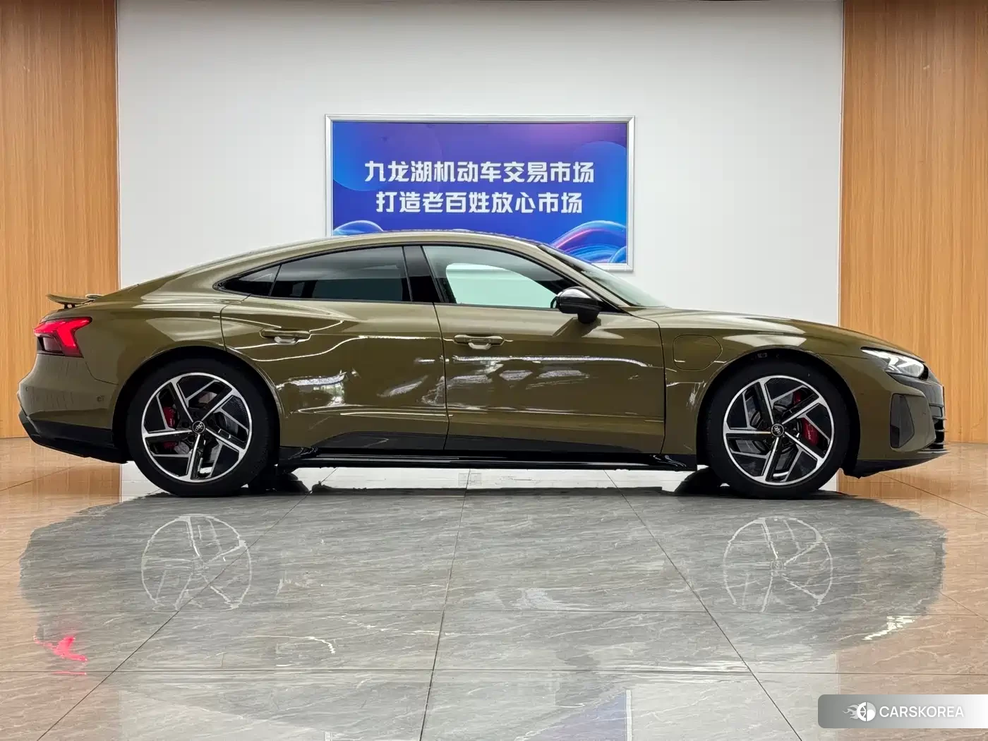 Audi RS e-tron GT id 4629797 из Китая 18