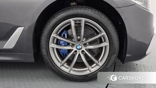 BMW 5 Series (G30) id 3718870 из Кореи 15