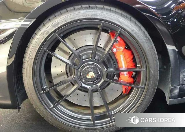 Porsche 911(992) id 4329907 из Кореи 15