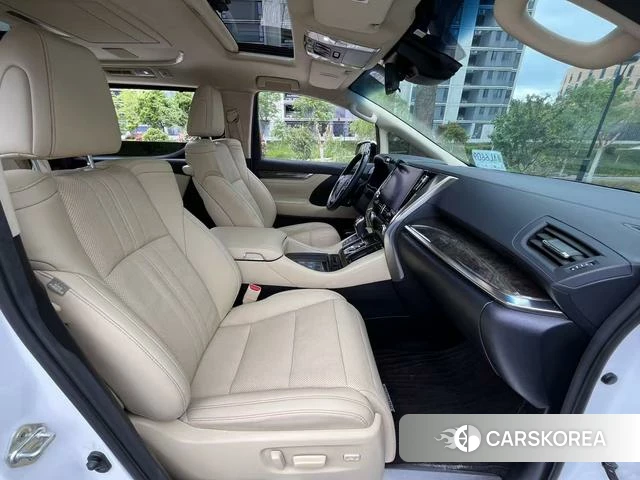 Toyota Elfa id 3993793 из Китая 16