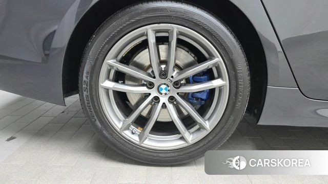 BMW 5 Series (G30) id 4465687 из Кореи 28