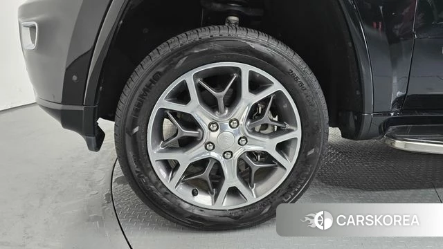 Jeep Grand Cherokee id 4294331 из Кореи 28