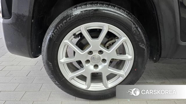 Jeep Renegade id 4759631 из Кореи 26