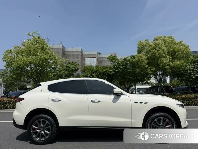 Maserati Levante 2021 Белый из Китая, фото 5