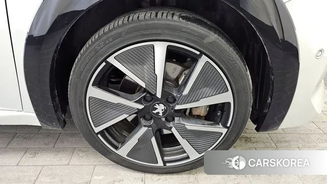 Peugeot e-208 second Generation id 3625252 из Кореи 15