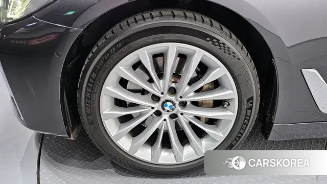 BMW 5 Series (G30) id 3759856 из Кореи 15