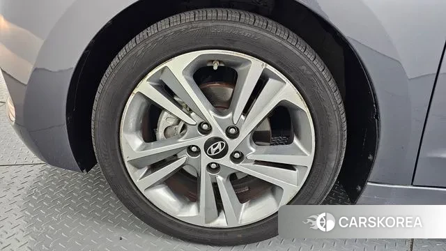 Hyundai Avante AD id 3641813 из Кореи 15