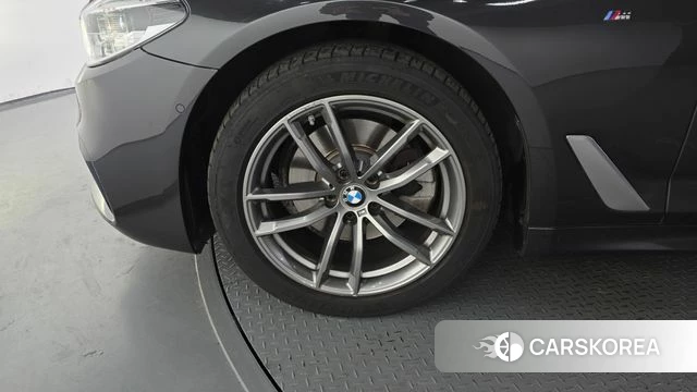 BMW 5 Series (G30) id 3808281 из Кореи 15