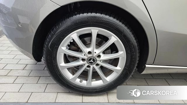 Mercedes-Benz A-Class W177 id 4568254 из Кореи 15