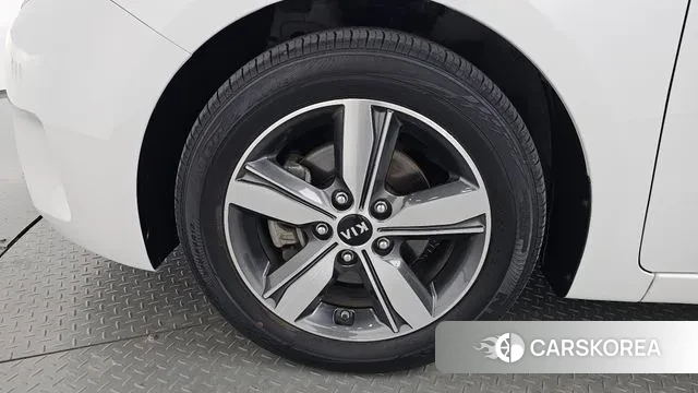 Kia The New K3 id 3531378 из Кореи 15