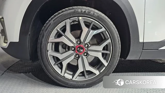 Kia Seltos id 3788564 из Кореи 15