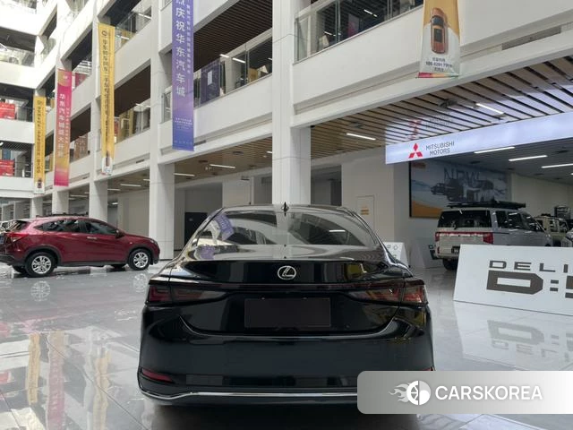 Lexus ES id 4276333 из Китая 15