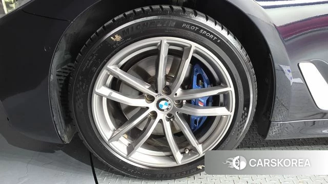 BMW 5 Series (G30) id 4552081 из Кореи 29