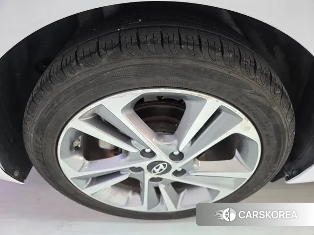 Hyundai Avante AD id 3371210 из Кореи 15