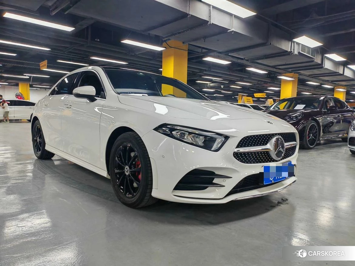 Mercedes-Benz Class A 2018 Белый из Китая, фото 5