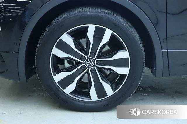 Volkswagen Tiguan L id 4208205 из Китая 20