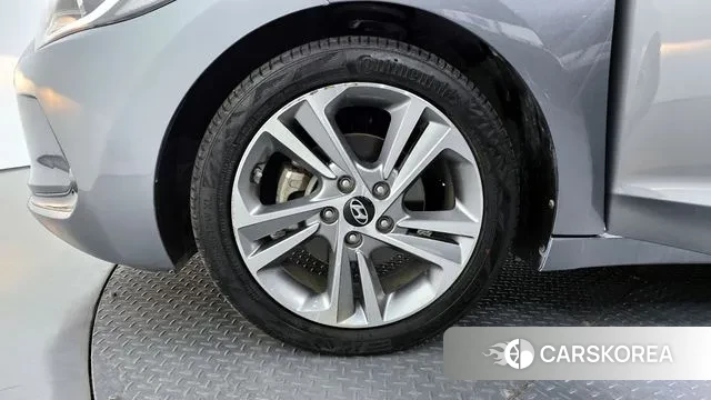 Hyundai Avante AD id 3552973 из Кореи 15