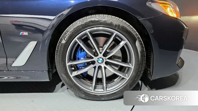 BMW 5 Series (G30) id 3348417 из Кореи 15