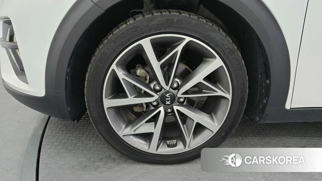 Kia The New Niro id 3807817 из Кореи 15