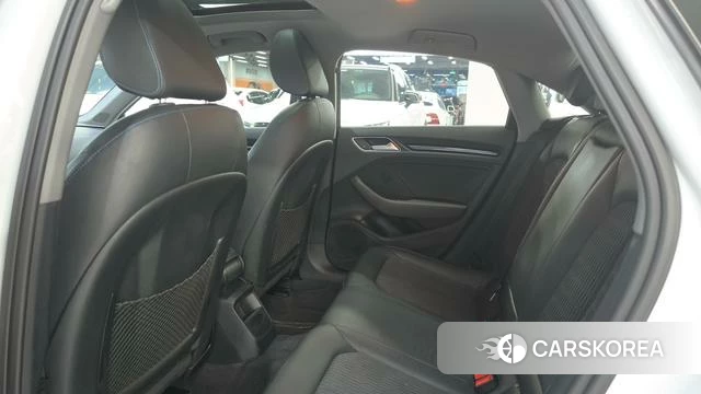 Audi A3 2019 Белый из Китая, фото 5