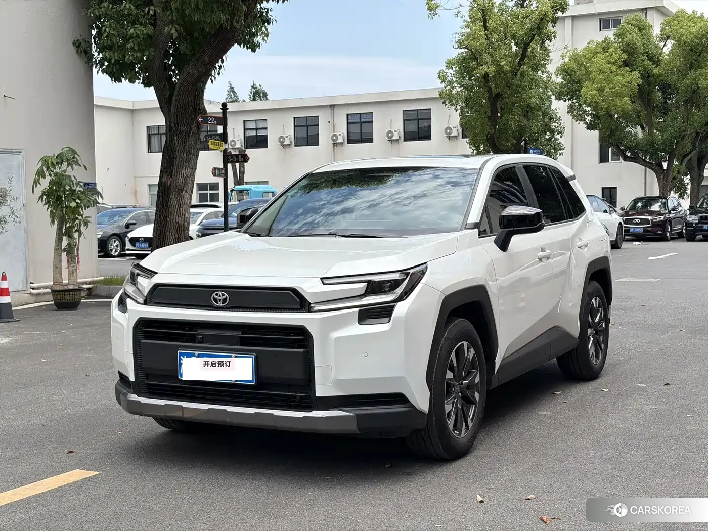 Toyota RAV4 2026 Белый из Китая, фото 5