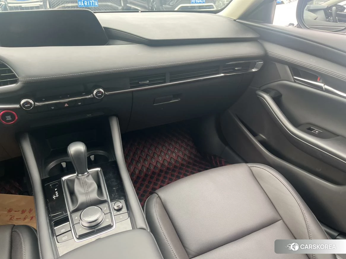 Mazda 3 id 4510543 из Китая 14