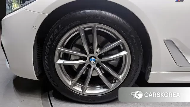 BMW 5 Series (G30) id 3060933 из Кореи 15